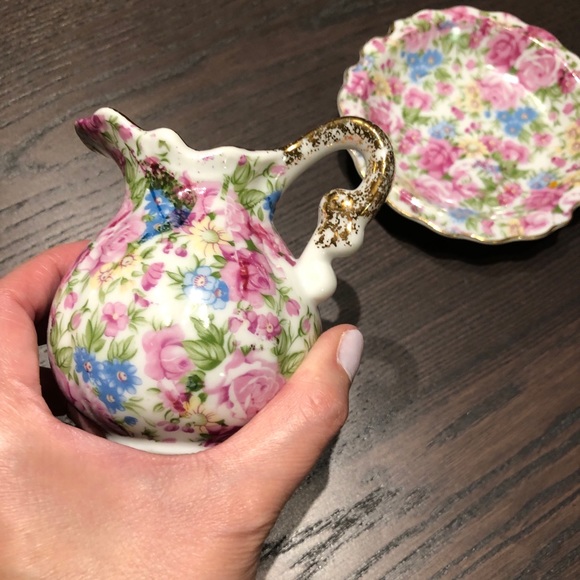 Royal Chintz vintage micro mini pitcher w/saucer - Picture 4 of 12